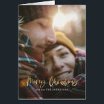 Cartão Dourado script merry christmas red tartan<br><div class="desc">na moda de script de efeito Dourado,  natal alegre com a coordenação do design de tartan cheque vermelho e verde. Espaço para um design de fotos de solteiro. Uma tomada moderna de um natal tradicional.</div>