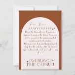 Cartão e Envelope Personalizado de Cápsula de Horá<br><div class="desc">Esses cartões de cápsula eram os mais falados no meu casamento. Coloque-os em cada assento e os convidados escreverão uma pequena nota, não para ser aberta até o aniversário que corresponde ao número da mesa. Por exemplo, você não abrirá as notas da mesa 7 até seu aniversário de casamento da...</div>