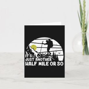 Cartão É Mais Uma Meia Milha Ou Uma Montanha Engraçada