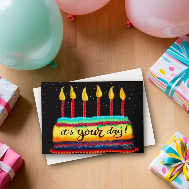 Cartão É o seu aniversário velas de bolos divertidas (Criador carregado)