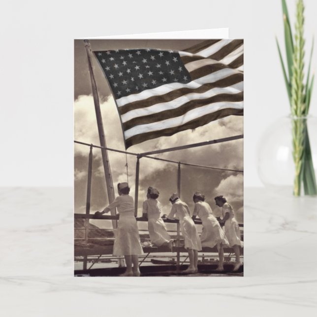 Cartão Enfermeiras que olham uma ilha 1945 (Frente)