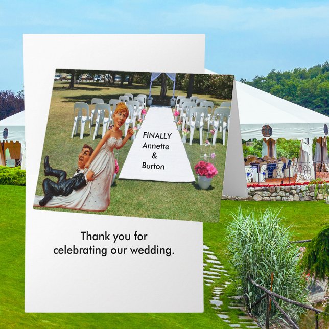 Cartão Engraçado Finalmente Casal De Casamento Obrigado (Funny Finally Wedding Couple Thank You Card (Inside and out))