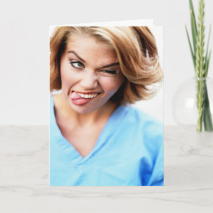 Cartão Engraçado Irmã Cote Dizendo - Eu sorrio porque...