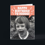 Cartão Engraçado Vintage Kid Sing Loud e Orgulhoso Aniver<br><div class="desc">Uma foto branca e 50 antiga de uma garotinha cantando alto. Acontece que a foto sou eu. O que eu faltava no tom,  eu inventei em volume! Eu digo,  cante alto e orgulhoso! Cartão de aniversário bonito para aqueles que podem se relacionar.</div>