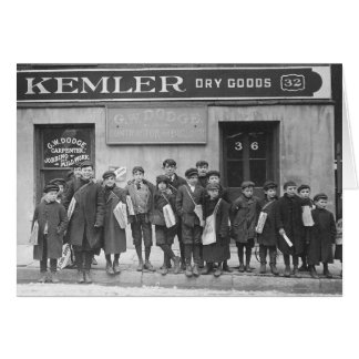 Cartão Entregando os Jornais de Domingo, 1909