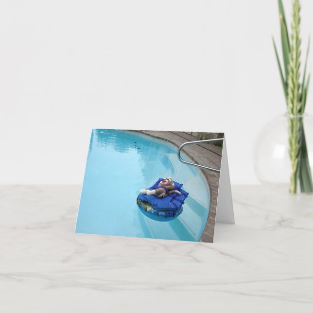 Cartão Ernie the Sock Monkey Natation Piscina Note Card (Frente)