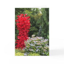 Escultura de Jardim e Vidro Vermelho