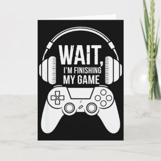 Cartão Espera Vintage Estou Terminando Meu Jogo