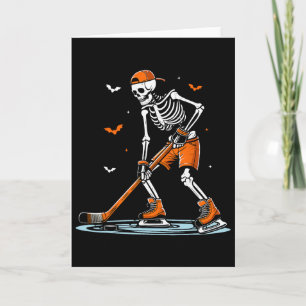Cartão Esqueleto de hóquei no gelo no Halloween, meninos