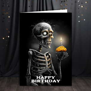 Cartão Esqueleto Sinistro com Aniversário de Cupcake