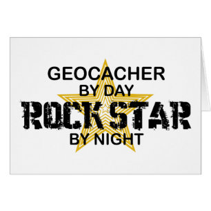 Cartão Estrela do rock de Geocacher em a noite