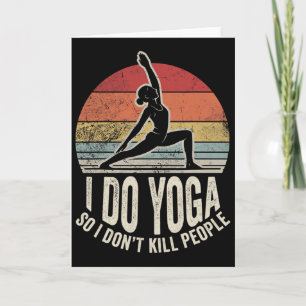 Cartão Eu faço Yoga para não matar pessoas Retro _1