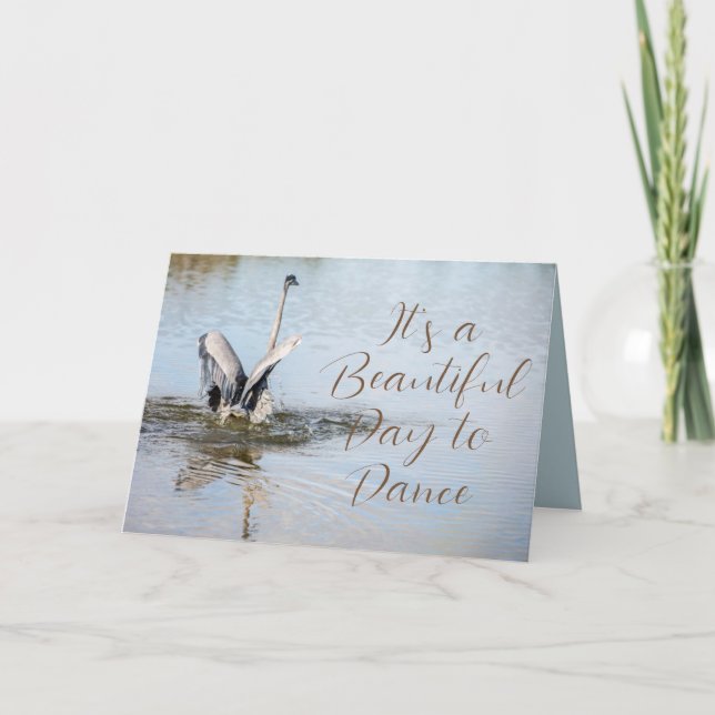 Cartão Excelente Blue Heron Wings se espalhando na água (Frente)