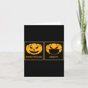 Cartão Expectativas abóbora de Halloween rosto realidade