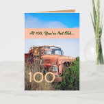 Cartão Feliz 100.º Aniversário da FUNNY - Caminhão Laranj<br><div class="desc">Este cartão com seu caminhão antigo em um campo é uma maneira divertida de desejar a uma cara muito especial um feliz aniversário.  Todo texto é personalizável.  Uma carta divertida e de tipo único!</div>