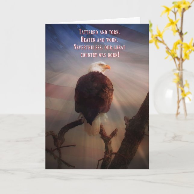 Cartão Feliz 4 de julho Patriótico Águia Balda e Bandeira (Flor Amarela)