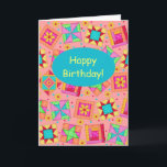 Cartão Feliz aniversario da arte alaranjada coral da<br><div class="desc">Diga "o feliz aniversario" a um quilter ou estofe o amante com este cartão inteiramente customizável colorido. Adicione seus próprios palavras e nomes. As palavras do sentimento dentro do cartão podem ser personalizadas a suas próprias palavras. Esta arte original da edredão faz uma anotação ou um cartão vibrante da cor....</div>