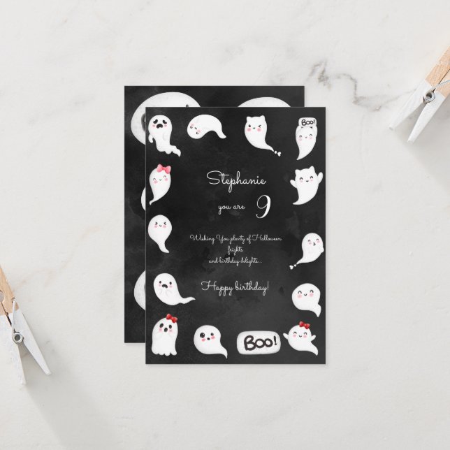 Cartão Feliz aniversário da menina fantasma do Halloween (Frente/Verso In Situ)