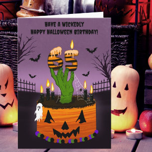 Cartão Feliz Aniversário de 65 anos de Halloween Bolo Ass