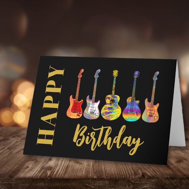 Cartão Feliz Aniversário dos Guitarras Coloridos (Guitar happy birthday black and gold music themed greeting card)