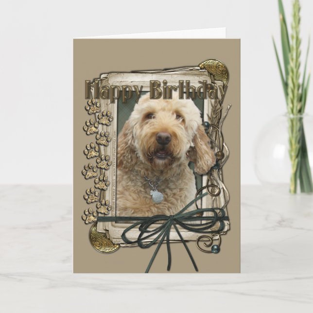 Cartão Feliz aniversario - patas de pedra - GoldenDoodle (Frente)