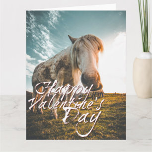 Cartão Feliz dia dos namorados com cavalo olhando