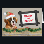 Cartão Feliz e Cachorro Brilhante Natal<br><div class="desc">Na frente deste cartão de Natal giro, um adorável Cachorro Boxer veste um padrão de chapéu de Papai Noel e colegas sobre uma cerca de madeira decorada em terra firme. Ao lado dele está um cartaz de madeira rústica que diz "FELIZ e BRIGHT" em vermelho. O dentro da placa tem...</div>