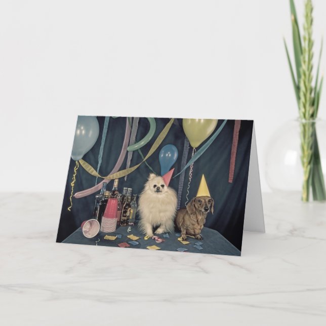 Cartão Feliz Festa de Aniversário com Cães e Bebidas (Frente)