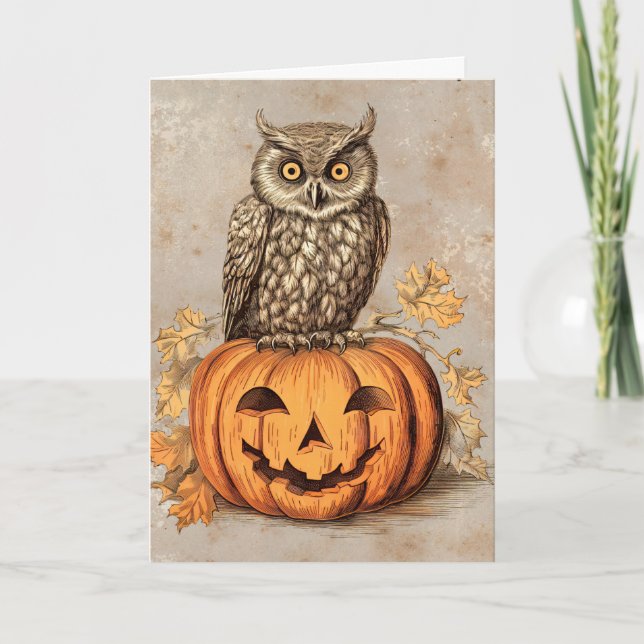 Cartão Feliz Halloween Coruja Fofa & Abóbora (Frente)