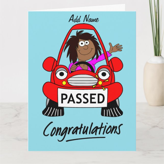 Cartão Feliz Mulher Acabou De Passar No Teste De Condução (Frente)