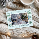 Cartão Feliz Natal - Foto de Feriado Botânico de Aquarela<br><div class="desc">Use estes cartões de Natal verde com sua foto personalizada,  seu nome e sua mensagem de feriado personalizada para desejar a seus amigos e família um Feliz Natal.</div>