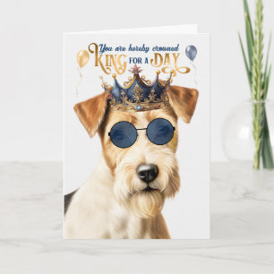 Cartão Fio Fox Terrier King para o dia feliz aniversário