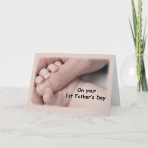 Cartão First Father's Day, Baby Hands Holding Thumb