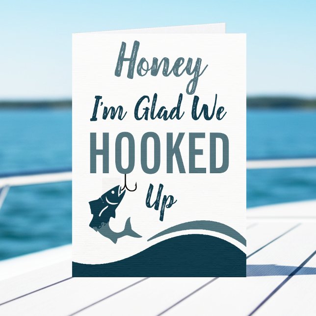 Cartão Fishing Glad We Hooked Up Funny Happy Birthday (Criador carregado)