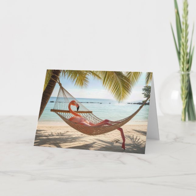 Cartão Flamingo de Aniversário Relaxando em uma Rede (Frente)