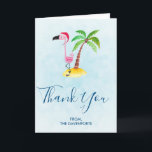 Cartão Flamingo Rosa no Natal Vermelho Obrigado<br><div class="desc">obrigado de Natal,  seu cartão.  Desenhado com uma bela ilustração de um flamingo cor-de-rosa vestindo um chapéu de Papai Noel vermelho. Em pé num monte de areia com uma palmeira tropical atrás. Personalize seu dentro de mensagem. Definido sobre um fundo azul claro.</div>
