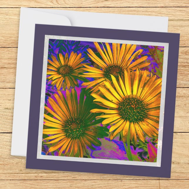 Cartão Flores Amarelas Vazio Floral Elegante Bonito (A beautiful square greetings card with image of bright yellow flowers and vibrant colors)