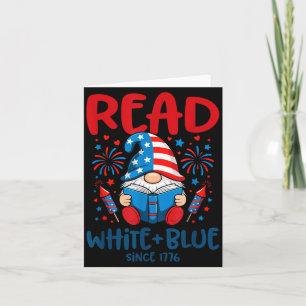Cartão Fogueira de Gnome Patriótico Lê Livro Azul Branco