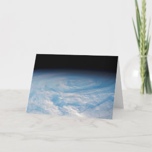 Cartão Formação Circular De Nuvens Sobre O Oceano Pacífic