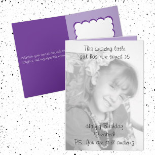 Cartão Foto de aniversário roxo do 16º nome incrível