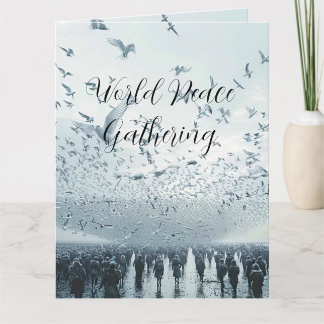 Cartão foto de pombo da paz na multidão da praia (Frente)