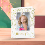 Cartão Foto Dourada Glitter Birthday Kids Girl Obrigado<br><div class="desc">Dourada Glitter Stars Birthday Crianças Cartões de agradecimentos Fotográfico Rapariga. Cartões de agradecimentos de aniversário bonito para seus amigos e família. Carregue sua foto e personalize o cartão com seu nome e dentro de texto. Excelente como cartões de agradecimentos para garotas.</div>