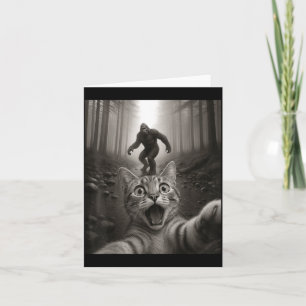 Cartão Foto engraçada de gato surpreso com Pé Grande Sasq