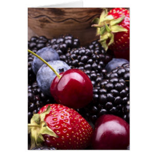 Cartão Frutas De Verão Desagradáveis Numa Mesa De Madeira