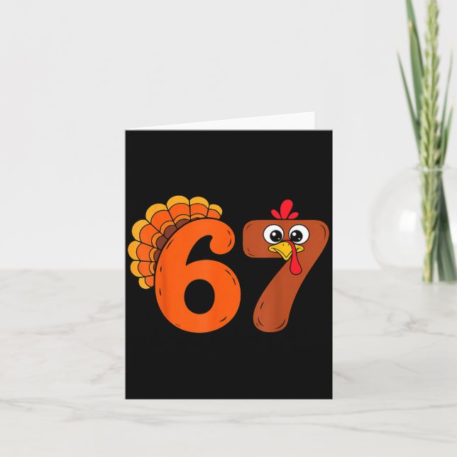 Cartão Funny 6 7 Six Seven Meme Thanksgiving Turkey Holid (Frente)