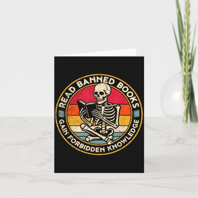 Cartão Funny Read Banned Books Retro Book Lover Reading S (Frente)