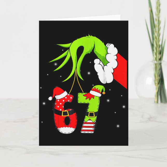 Cartão Funny Six Seven 67 Meme 6 7 Elf Santa Christmas Pa (Frente)