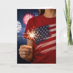 Cartão Garota do Dia da Independência Segurando um Fagulh