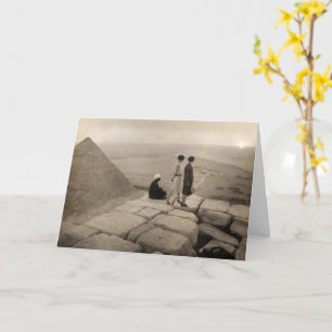 Cartão Garotas Flapper ao nascer do sol Pirâmide de Quéop