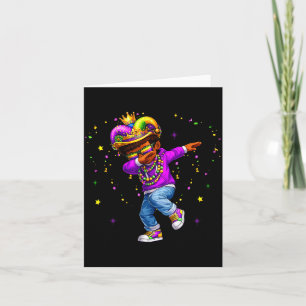Cartão Garoto do Mardi Gras Dabbing Chapéu de Bobo Engraç